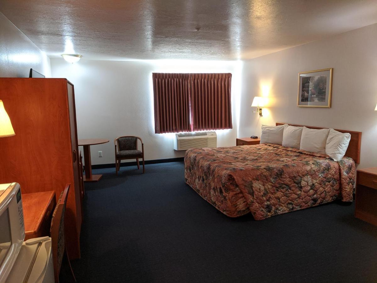 Aquarius Inn Bicknell Exteriör bild